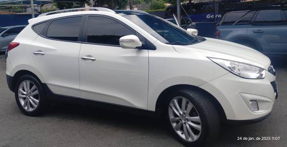 HYUNDAI IX35 2.0 MPI 4X2 16V GASOLINA 4P AUTOMÁTICO HYUNDAI IX35 2.0 MPI 4X2 16V GASOLINA 4P AUTOMÁTICO